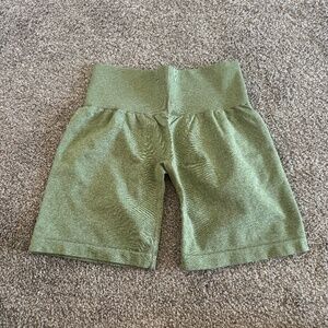 Green NV Seamless shorts, small